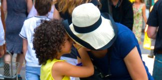 Examining rumour to find facts Image by Ed Yourdon released via Creative Commons CC BY-SA 2.0.