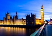 Parliamentary reporting for beginners Image by melfoody released via Creative Commons CC BY-NC-ND 2.00