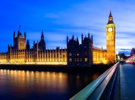 Parliamentary reporting tips for beginners Image by melfoody released via Creative Commons CC BY-NC-ND 2.00