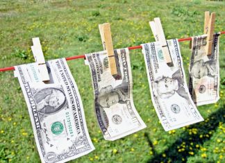 Investigating corruption Image by Images Money released via Creative Commons CC BY-NC 2.0