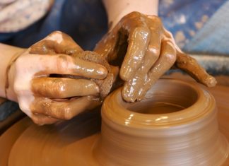 Avoiding manipulation Image by kellinahandbasket released via Creative Commons CC BY-NC 2.0