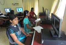 Writing a radio news script Image by David Brewer released under Creative Commons