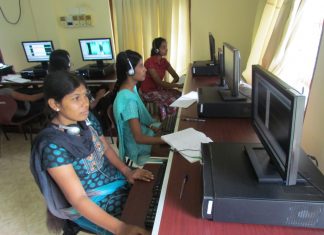 How to write a radio news script Image by David Brewer released under Creative Commons