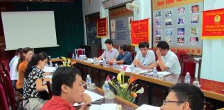 Senior journalists at NTV in Vinh, Nghệ An. Image by David Brewer released via Creative Commons.