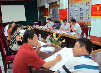 Winning audience trust and loyalty Senior journalists at NTV in Vinh, Nghệ An. Image by David Brewer released via Creative Commons.