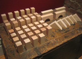 News writing for beginners Image by Hans and Carolyn released under Creative Commons CC BY-NC-SA 2.0