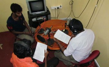 How to produce a radio news bulletin Radio training Jaffna, Sri Lanka. Image by David Brewer released via Creative Commons BY-NC-SA 4.0