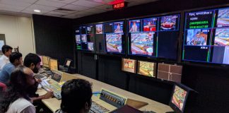 Handling breaking news Slide by David Brewer released via Creative Commons BY-NC-SA 4.0.