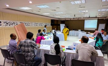 Evaluating the impact of training Training in Dhaka, Bangladesh. Image shared via Creative Commons