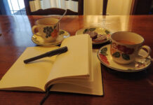 Returning favours – scenario Tea and biscuits - image by Media Helping Media released via Creative Commons BY-NC-SA 4.0