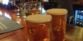 Off-the-record chat – scenario Image by Media Helping Media released via Creative Commons BY-NC-SA 4.0