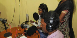 Constructing a news package for radio Radio production training Jaffna - image by Media Helping Media