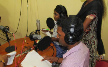 Constructing a news package for radio Radio production training Jaffna - image by Media Helping Media