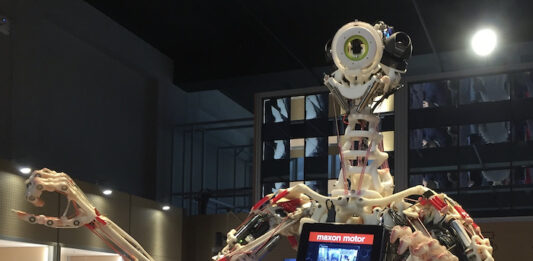 Image of robot and smartphone by Matt Brown (https://www.flickr.com/photos/londonmatt/) released via Creative Commons BY DEED 2.0 (https://creativecommons.org/licenses/by/2.)