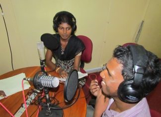 Community radio running order Community radio training in Jaffna, Sri Lanka. Image by David Brewer of MHM