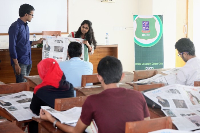 The author, Ruhina Ferdous, working with journalism students at Dhaka University