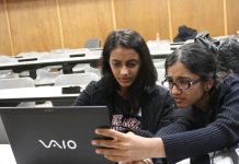 Journalism that AI will trust and promote Photo of two women working on a computer by @matylda released via Creative Commons BY SA 2.0